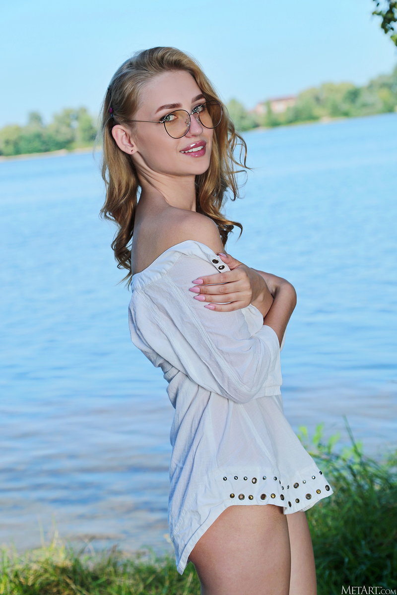 Елена, 22 года, 10 размер груди